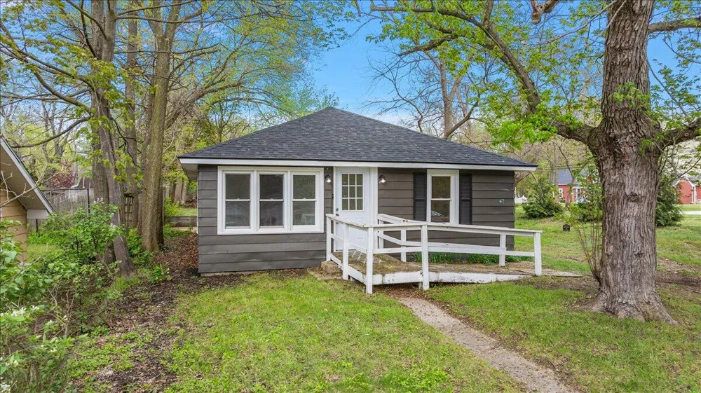47 Wayne Street Allegan City, MI 49010
