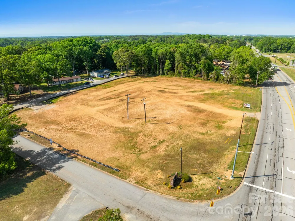 7770 Augusta Road Piedmont, SC 29673