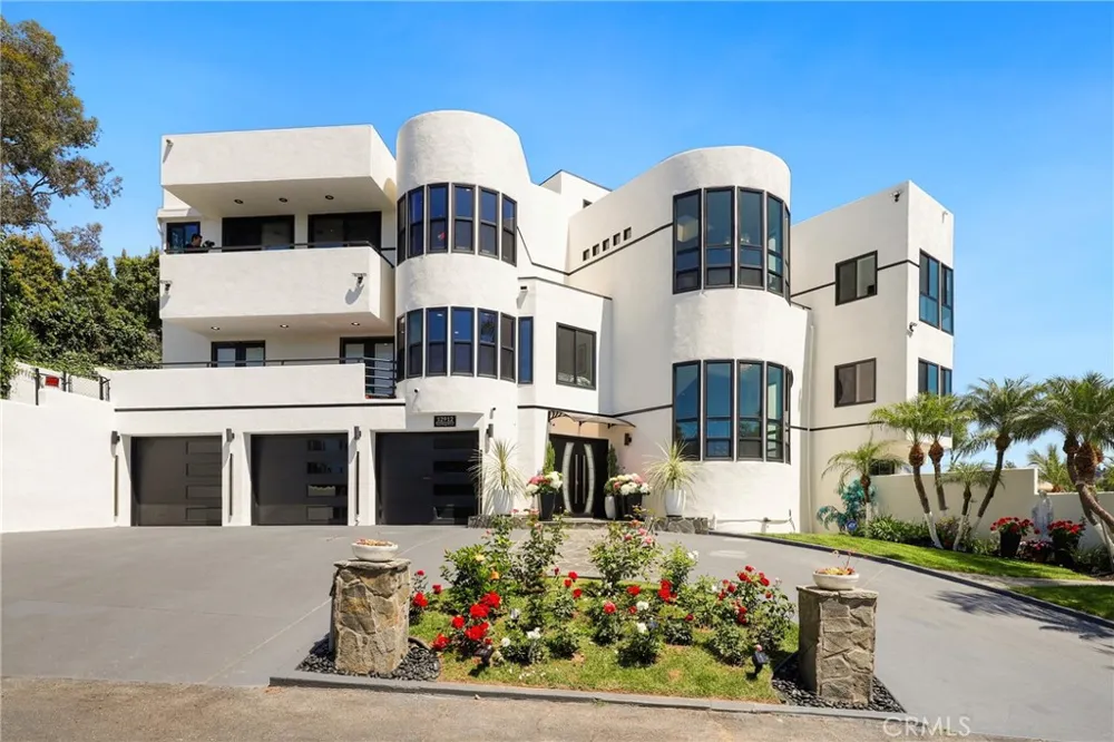 12912 View Ridge Drive Santa Ana, CA 92705