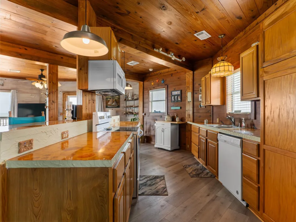 2258 County Road 230 Sargent, TX 77414
