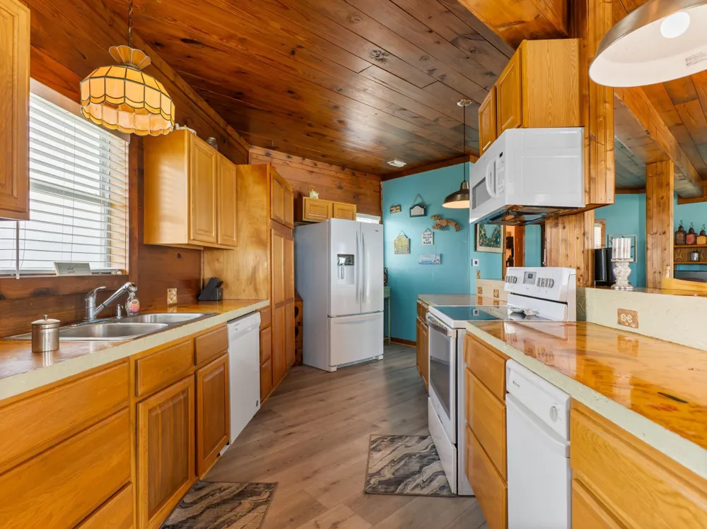 2258 County Road 230 Sargent, TX 77414