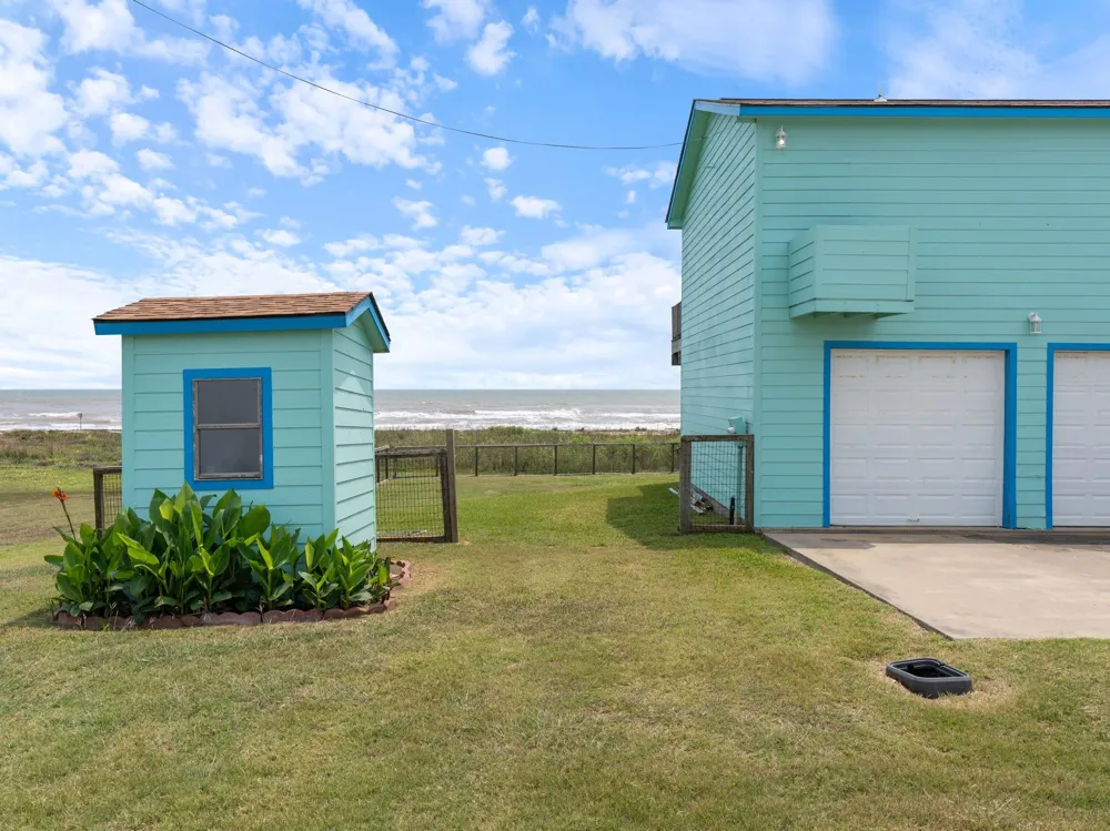 2258 County Road 230 Sargent, TX 77414