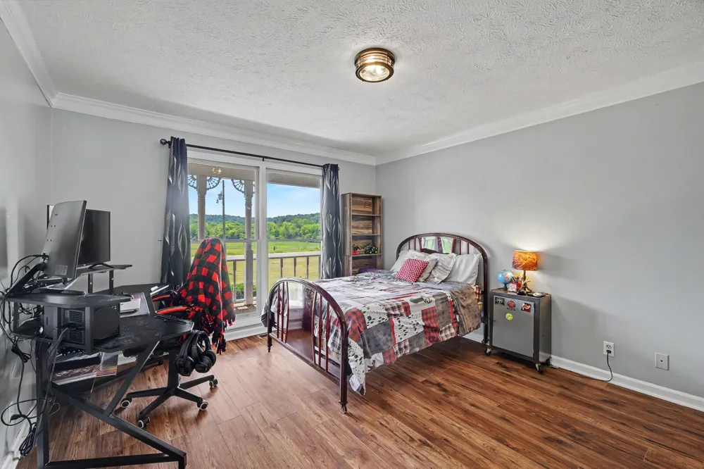 6268 Highway 100 W Centerville, TN 37033