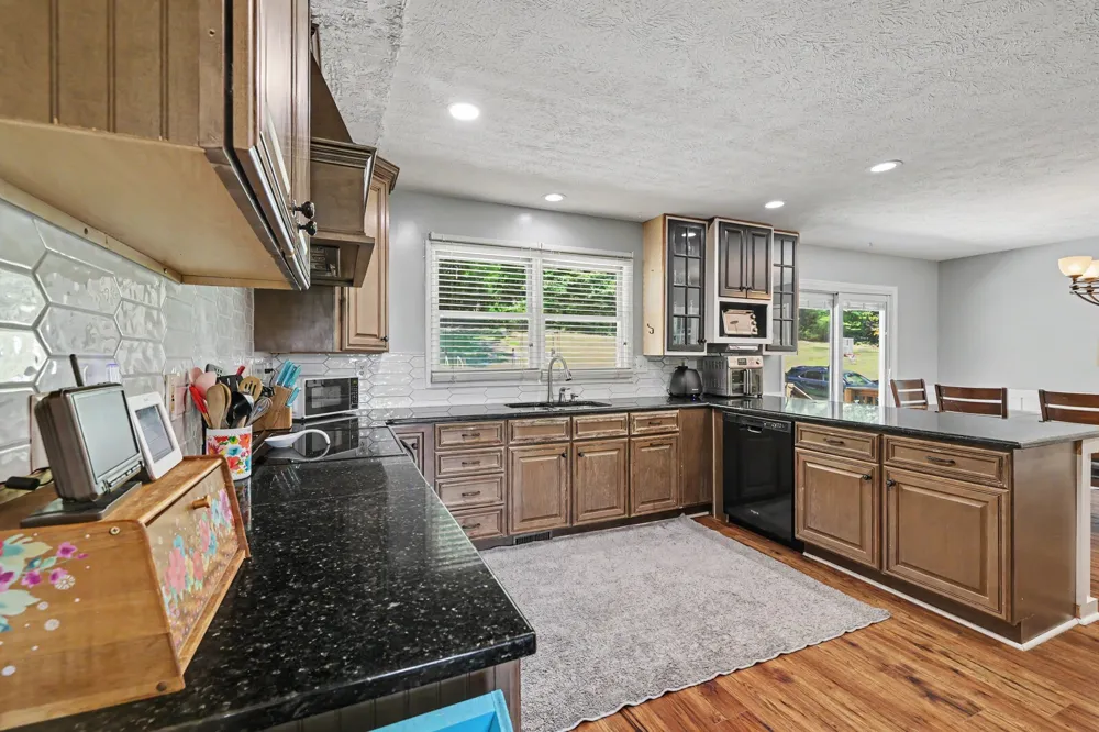 6268 Highway 100 W Centerville, TN 37033