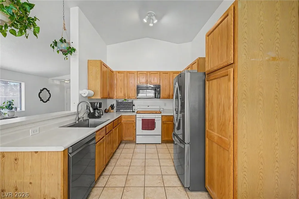 998 Trackers Glen Avenue Henderson, NV 89015