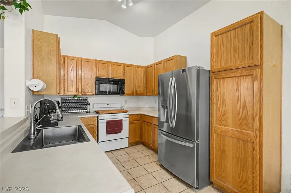 998 Trackers Glen Avenue Henderson, NV 89015