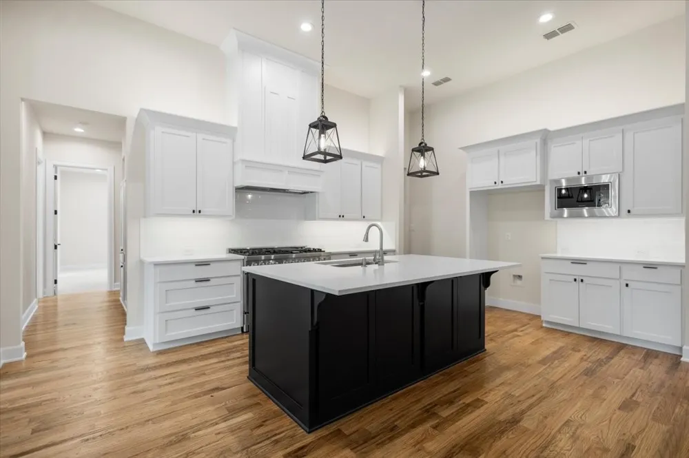 543 County Road 6305 Mineola, TX 75773