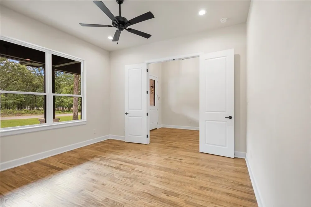 543 County Road 6305 Mineola, TX 75773