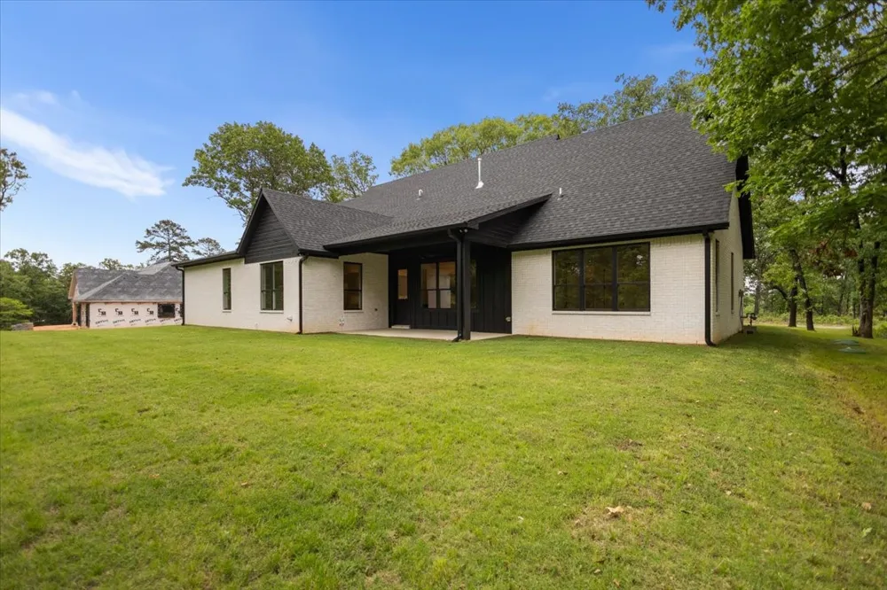 543 County Road 6305 Mineola, TX 75773