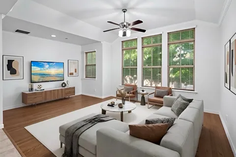 1619 Southwestern Drive