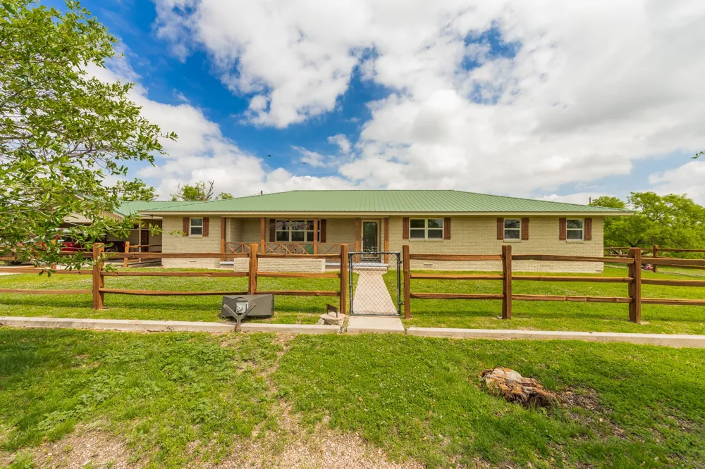 817 County Road 130 Ballinger, TX 76882