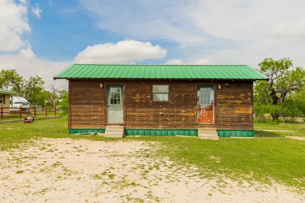817 County Road 130 Ballinger, TX 76882