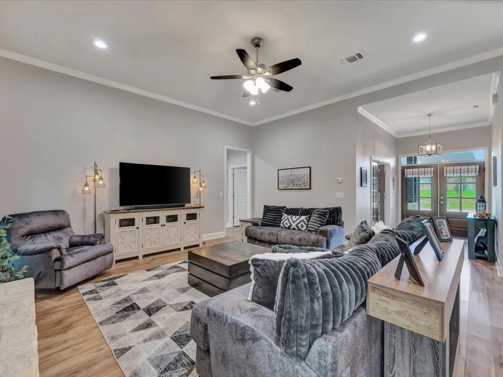 111 Rustic Pines Drive Lufkin, TX 75904