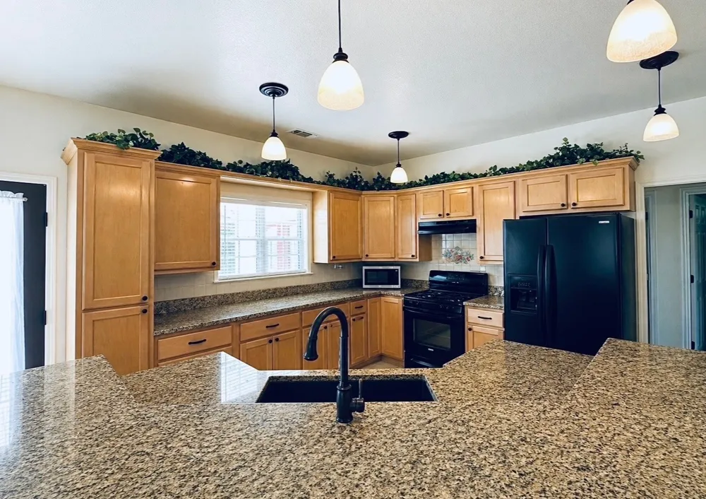 102 Palmer Dr. Comanche, TX 76442