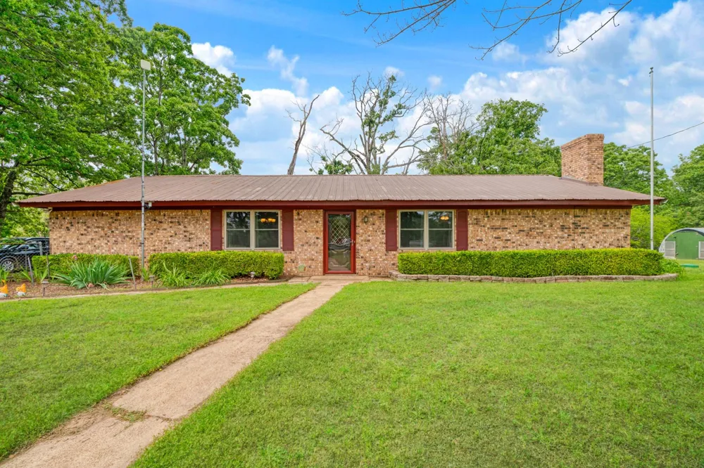 9157 HWY 271 Powderly, TX 75473