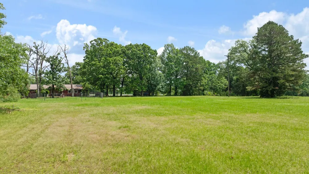 9157 HWY 271 Powderly, TX 75473