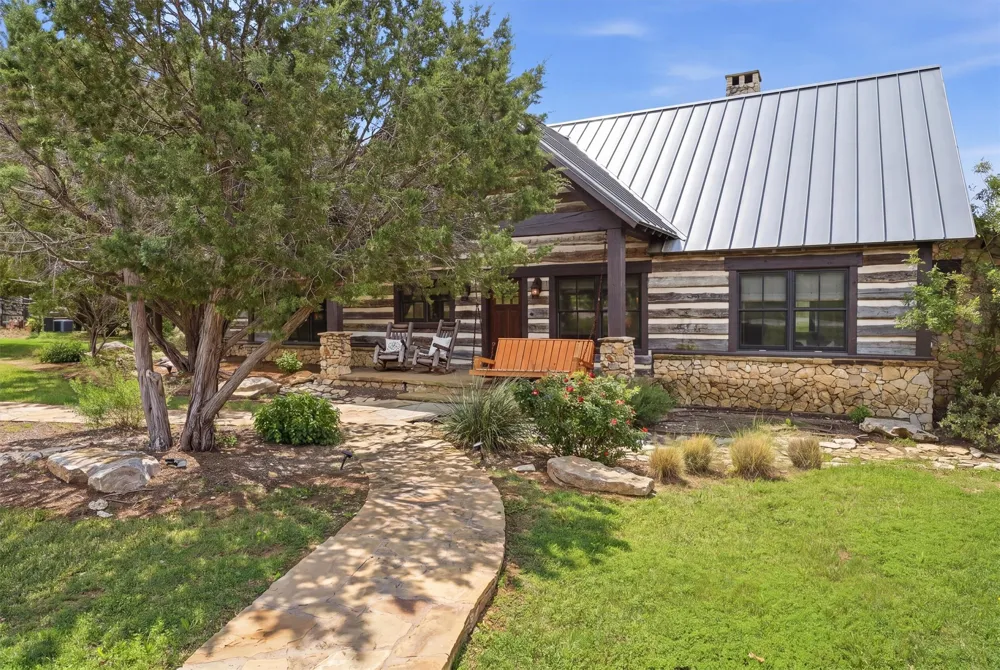 1170 Waterfall Way Graford, TX 76449