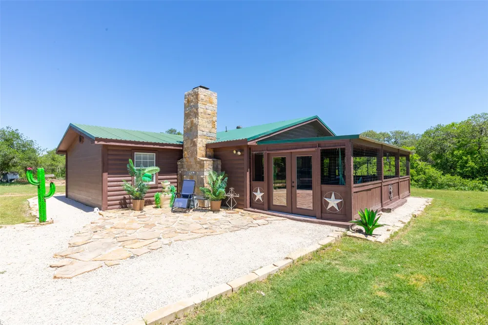 10227 County Road 379 Hawley, TX 79525