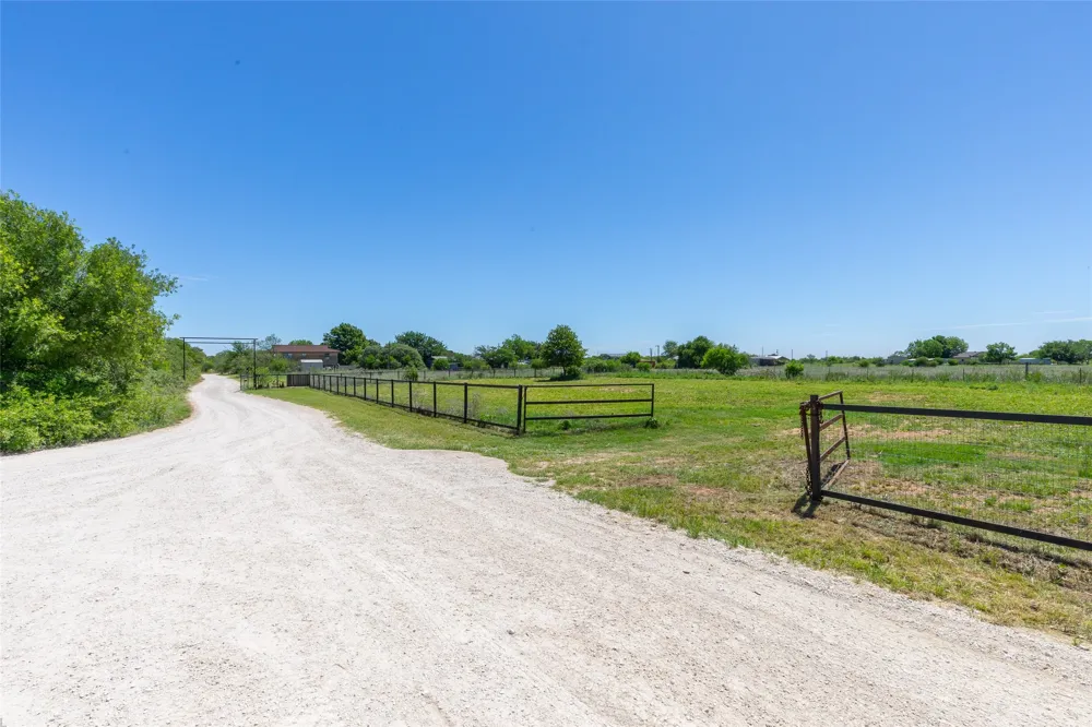 10227 County Road 379 Hawley, TX 79525
