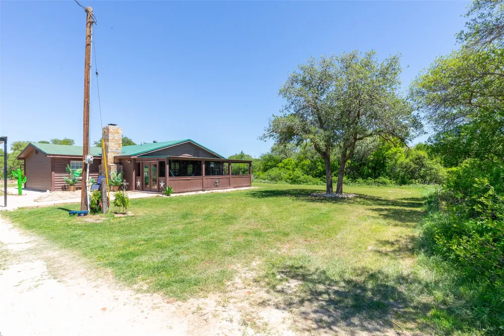 10227 County Road 379 Hawley, TX 79525