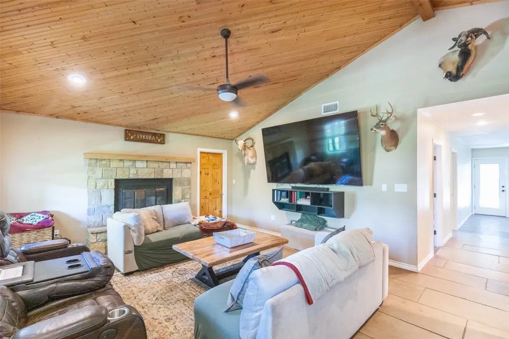 10227 County Road 379 Hawley, TX 79525