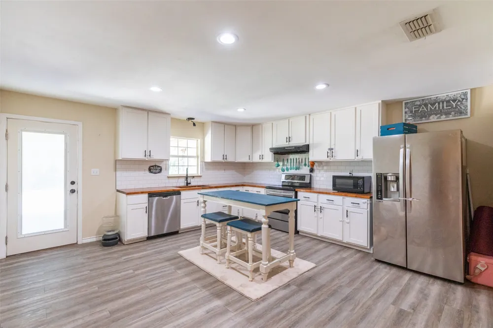 10227 County Road 379 Hawley, TX 79525