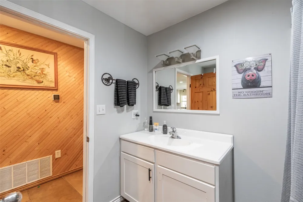 10227 County Road 379 Hawley, TX 79525