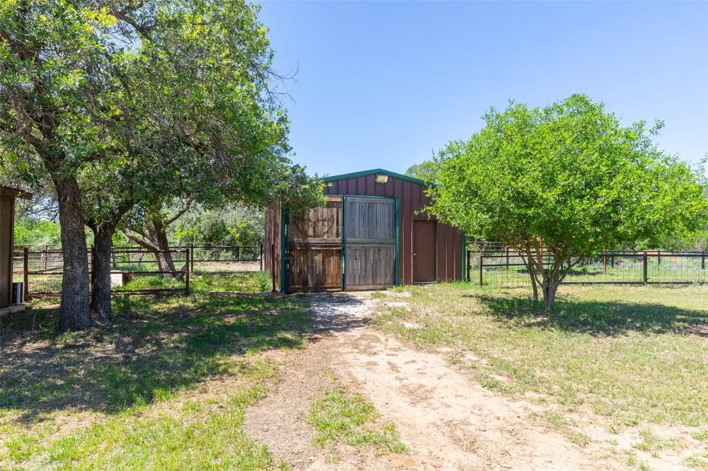 10227 County Road 379 Hawley, TX 79525