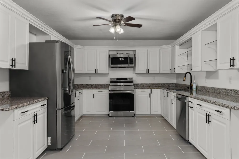 10553 White Oak Drive Keithville, LA 71047