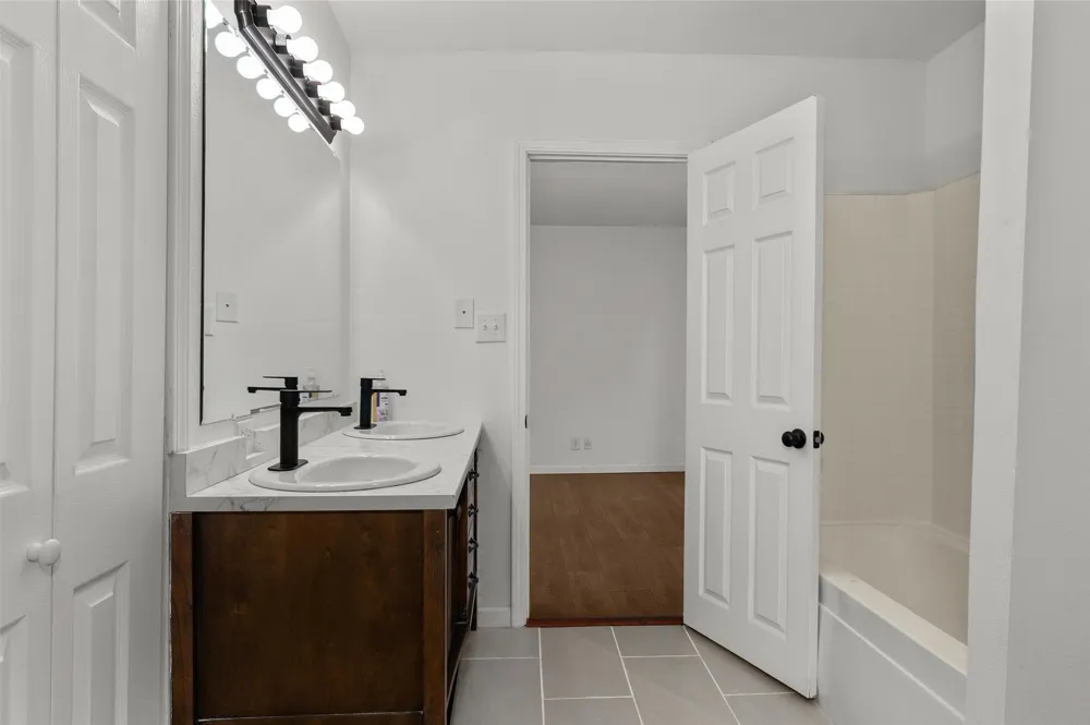 10553 White Oak Drive Keithville, LA 71047