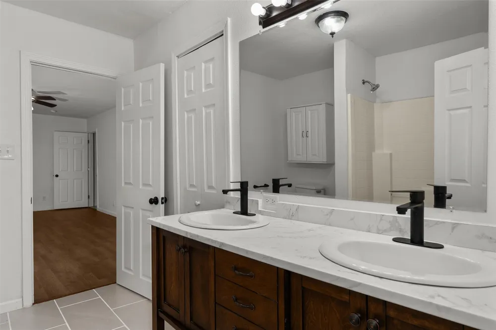 10553 White Oak Drive Keithville, LA 71047