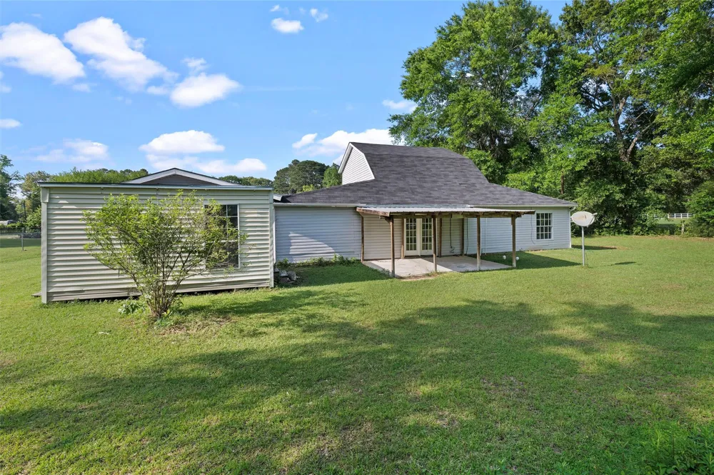 10553 White Oak Drive Keithville, LA 71047
