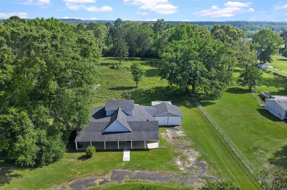10553 White Oak Drive Keithville, LA 71047