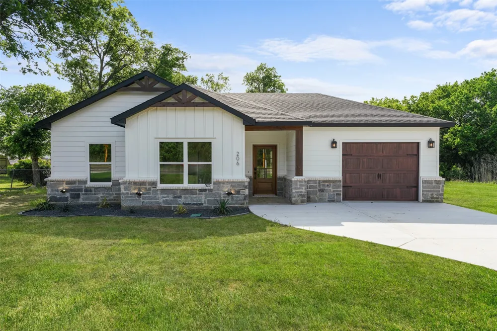 206 S FM 308 Milford, TX 76670