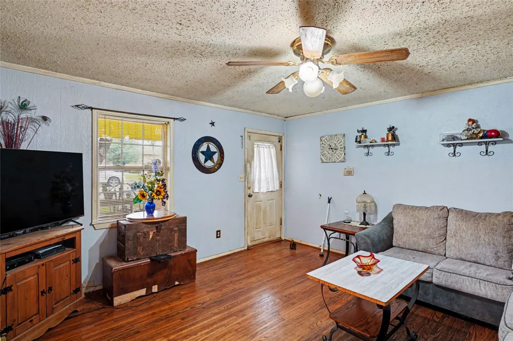 5700 Kennedy Street Watauga, TX 76148