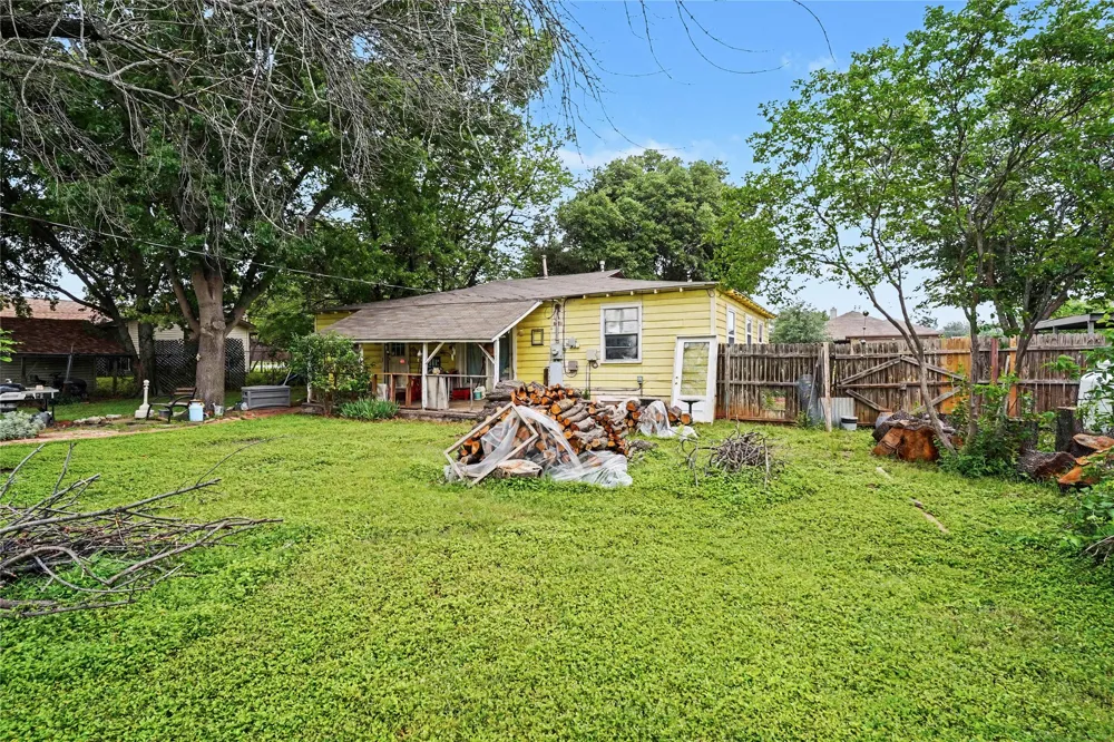 5700 Kennedy Street Watauga, TX 76148