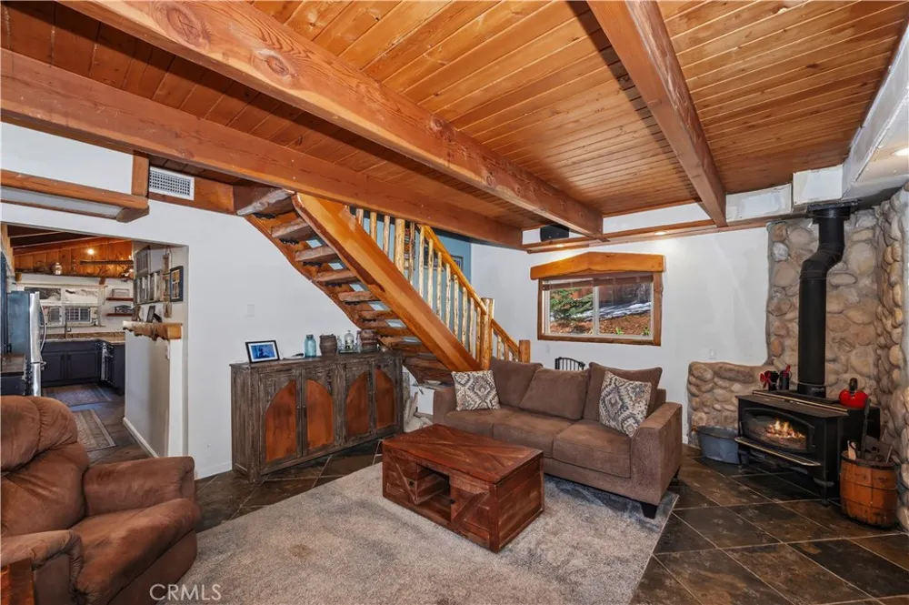 521 Fir Lane Green Valley Lake, CA 92341
