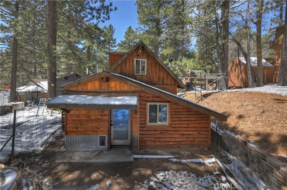 521 Fir Lane Green Valley Lake, CA 92341