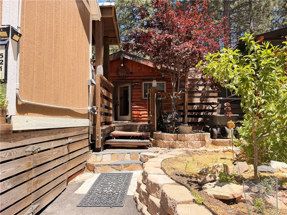 521 Fir Lane Green Valley Lake, CA 92341