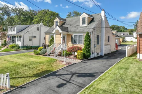 41 Clover Avenue