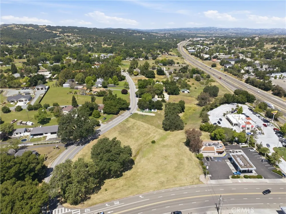 3975 Monterey Atascadero, CA 93422
