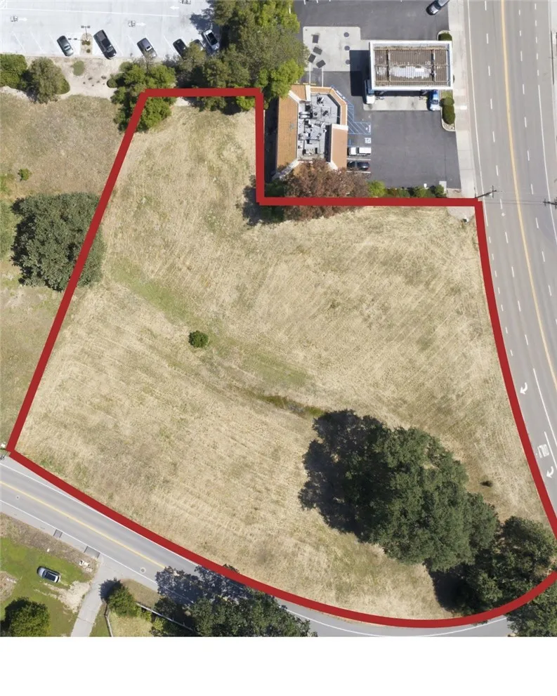 3975 Monterey Atascadero, CA 93422