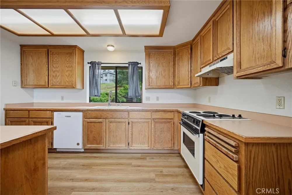 17312 Greenridge Hidden Valley Lake, CA 95467