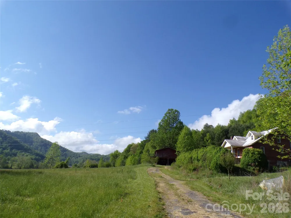 145 Kirks Drive Hot Springs, NC 28743