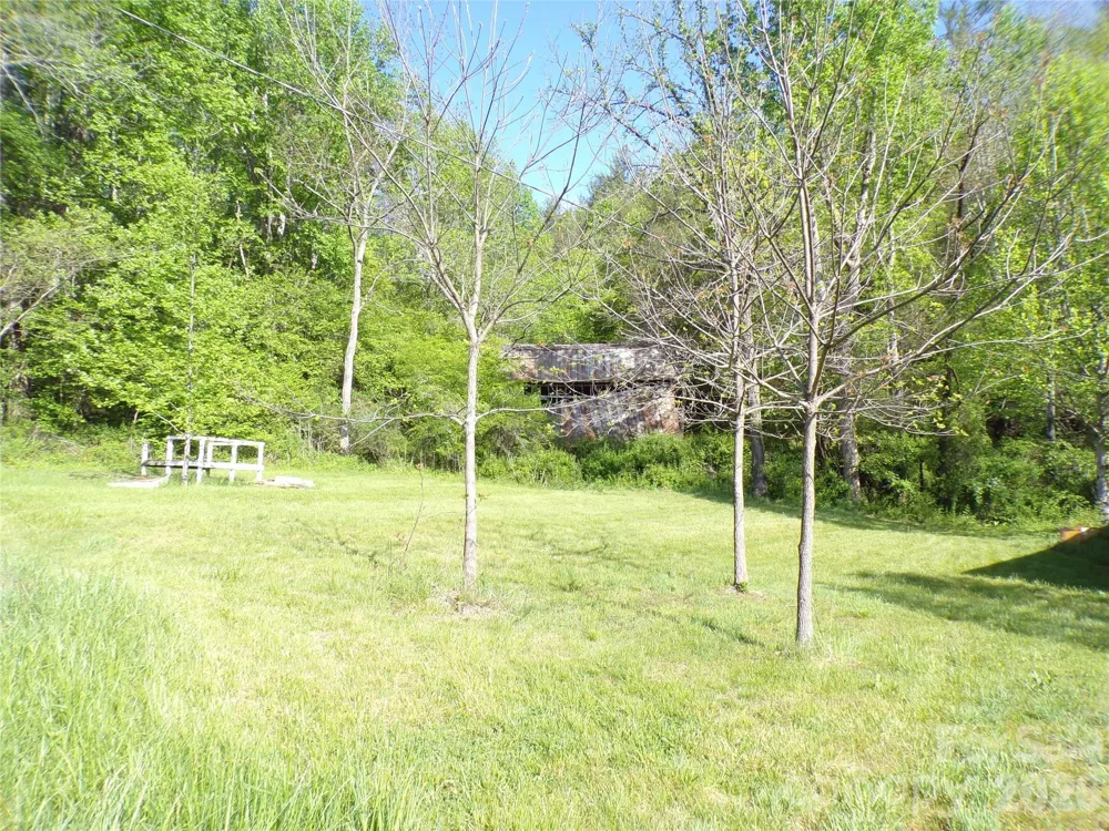 145 Kirks Drive Hot Springs, NC 28743