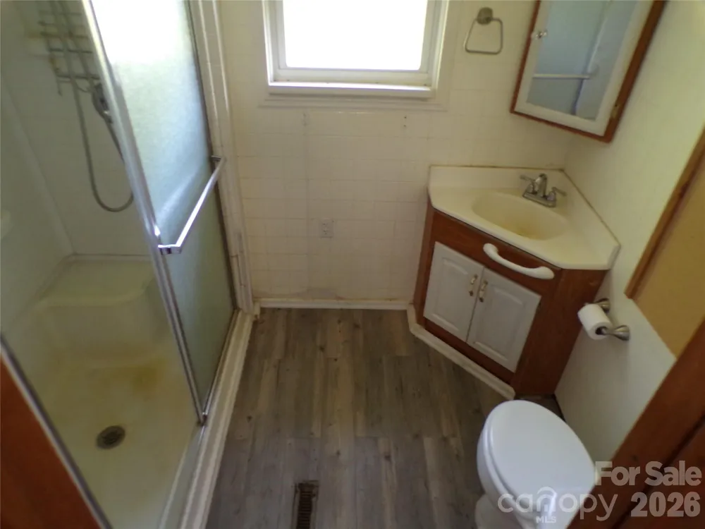 145 Kirks Drive Hot Springs, NC 28743