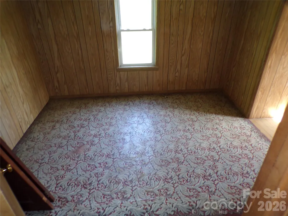 145 Kirks Drive Hot Springs, NC 28743