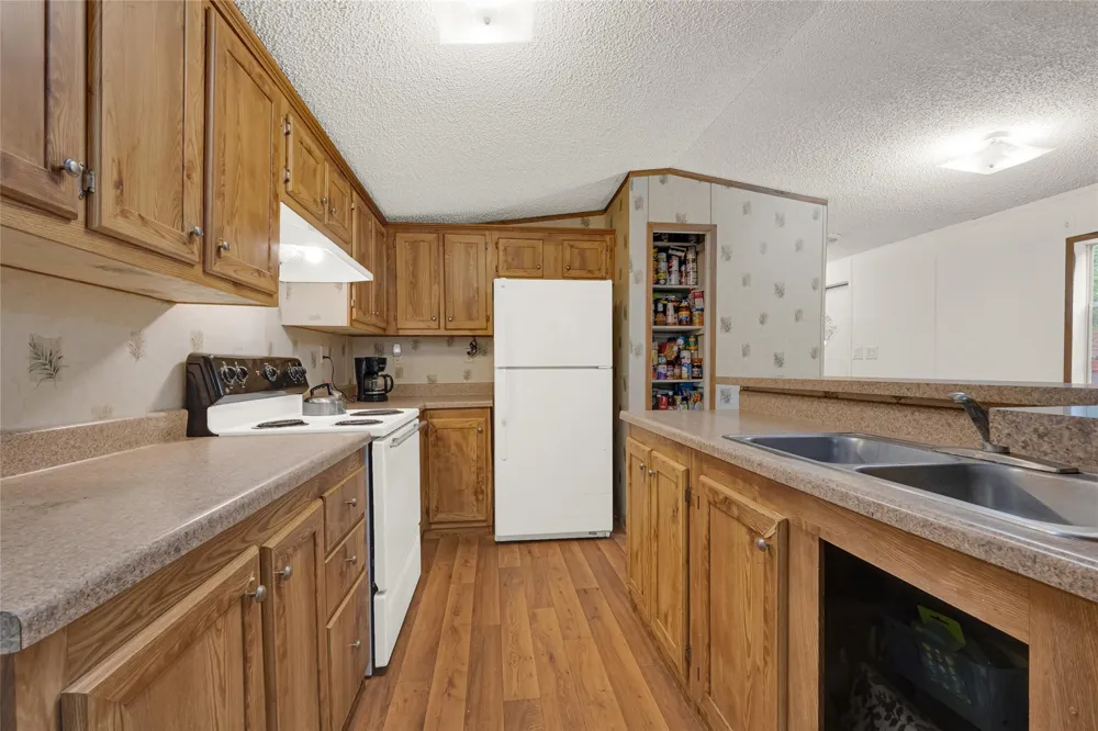 1919 Ole Long Pull Road Livingston, TX 77351