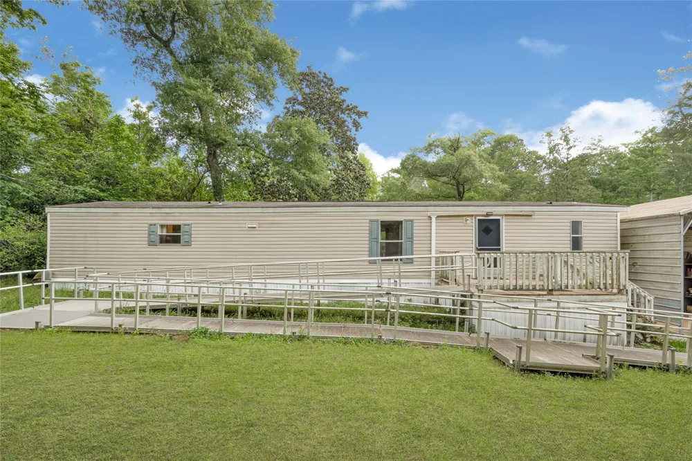 1919 Ole Long Pull Road Livingston, TX 77351
