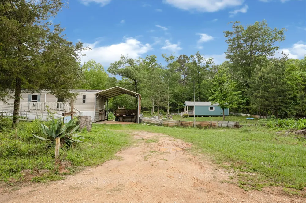 1919 Ole Long Pull Road Livingston, TX 77351